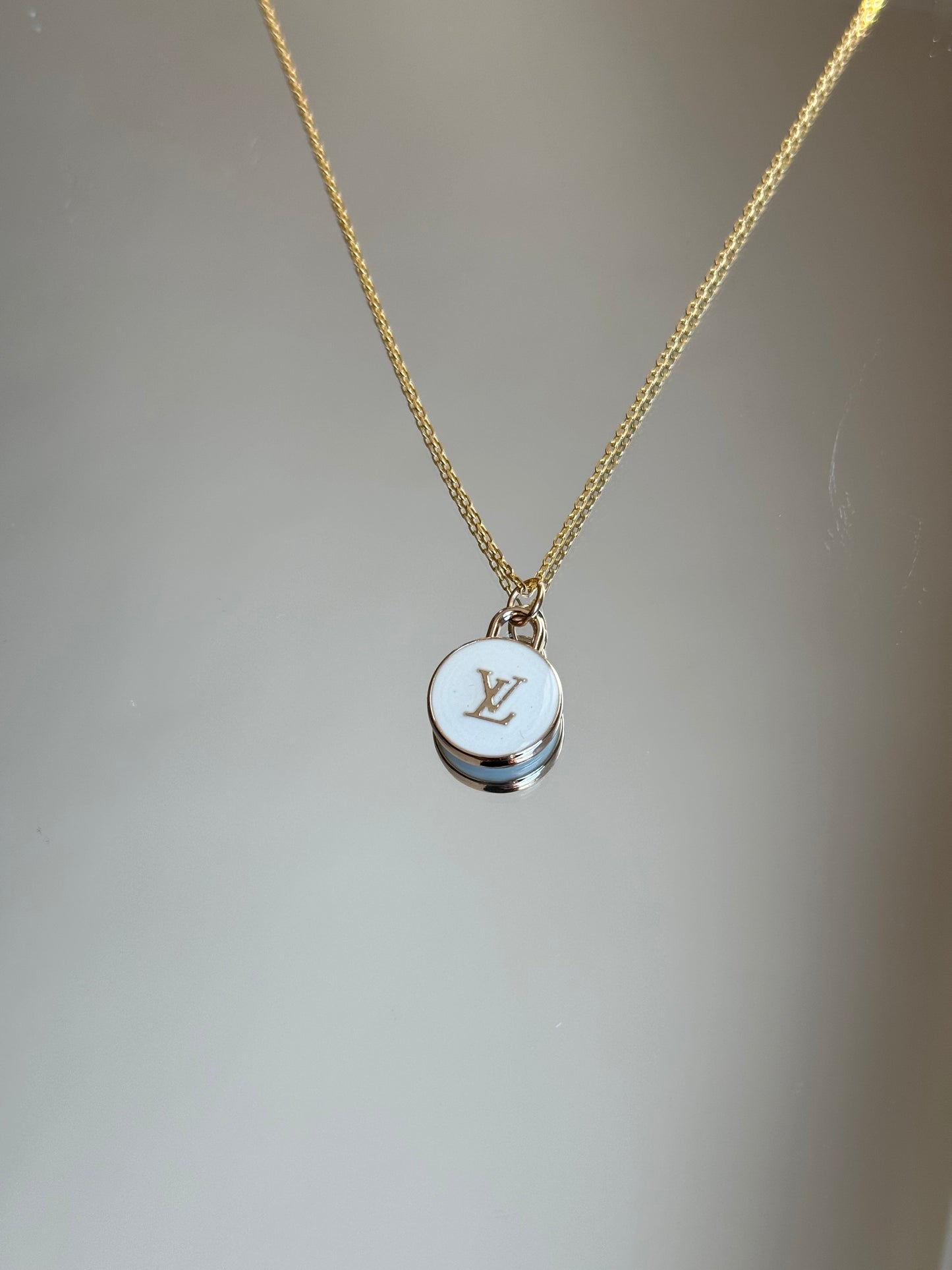 Snow White Necklace